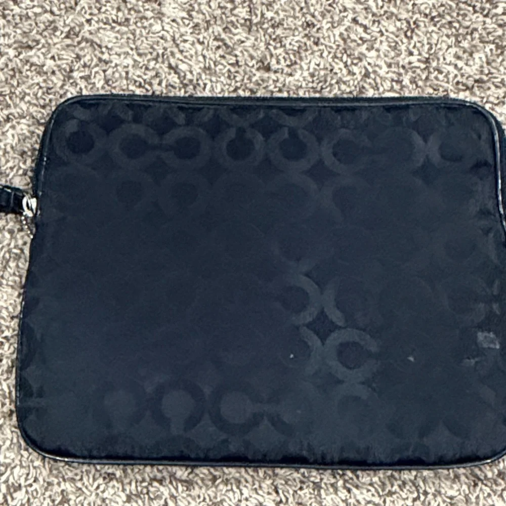 Elegant Black Laptop/tablet Bag